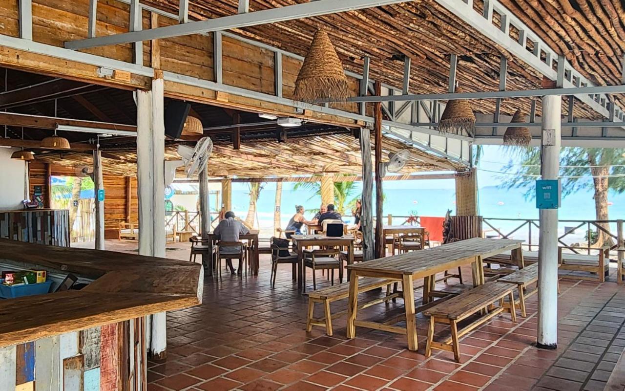 Mad Monkey Koh Rong Hostel Kaoh Touch Buitenkant foto