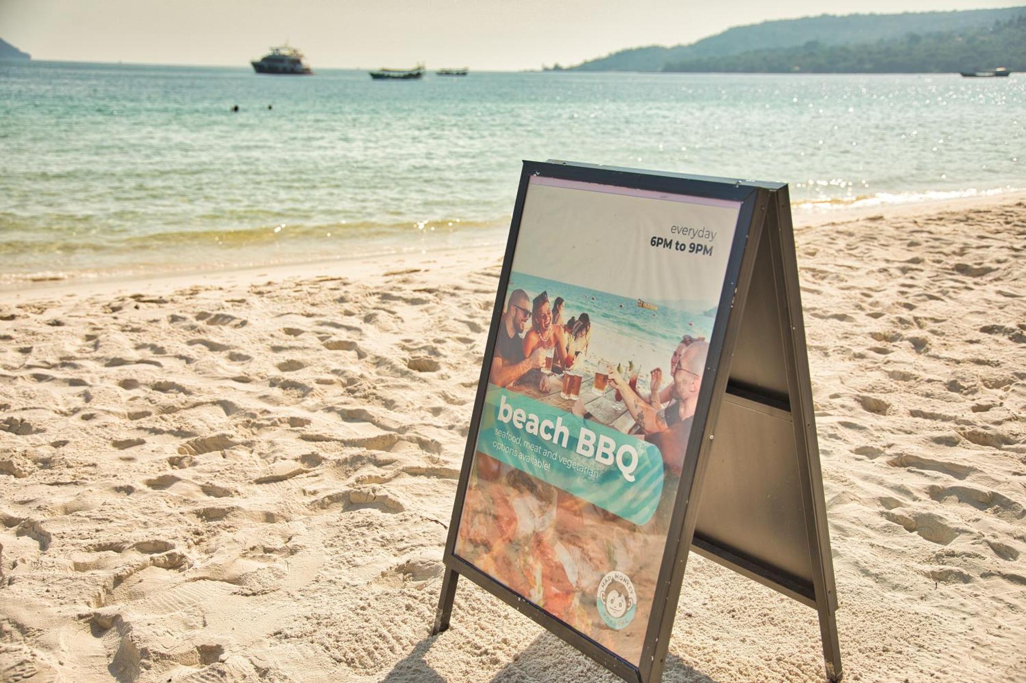 Mad Monkey Koh Rong Hostel Kaoh Touch Buitenkant foto