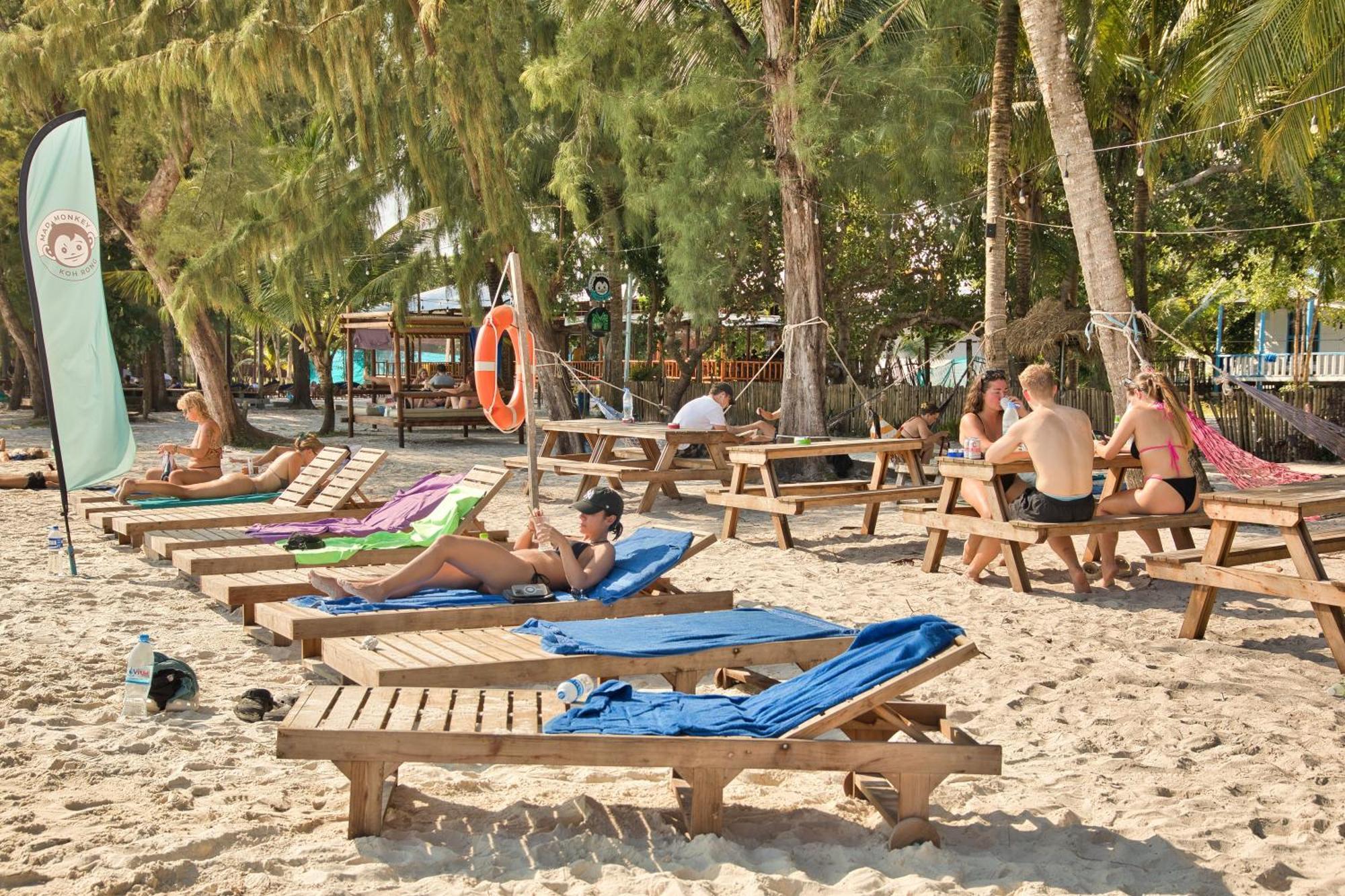 Mad Monkey Koh Rong Hostel Kaoh Touch Buitenkant foto